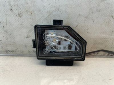 Лот: 23494316. Фото: 1. Плафон подсветки в зеркало Volkswagen... Двигатель и элементы двигателя