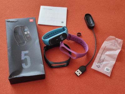 Лот: 21356480. Фото: 1. Xiaomi Mi Band 5 настоящие, оригинал... Смарт-часы, фитнес-браслеты, аксессуары