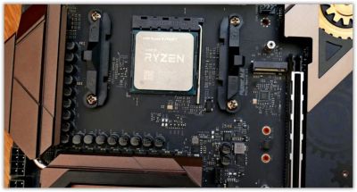 Лот: 19813407. Фото: 1. Ryzen R9 3900XT. Процессоры