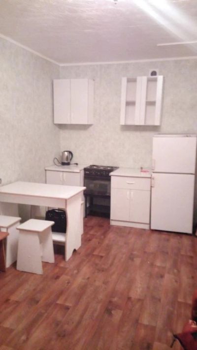 Лот: 9075688. Фото: 1. Сдам секционку 17,5м2 в Зеленой... Квартиры, студии