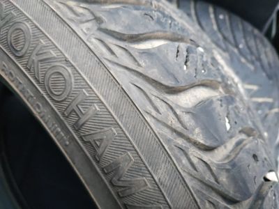 Лот: 14561869. Фото: 1. Комплект зимних шин Yokohama 215x50x17. Шины