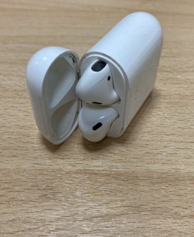 Лот: 23709048. Фото: 1. Беспроводные наушники Apple Airpods... Наушники, гарнитуры