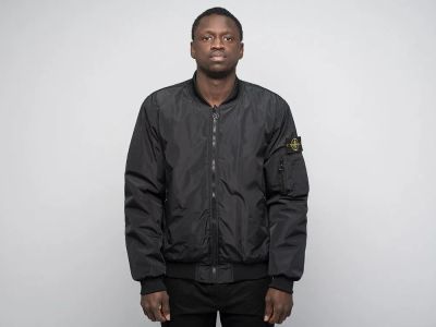 Лот: 21424007. Фото: 1. Бомбер Stone Island (40612) Размер... Верхняя одежда