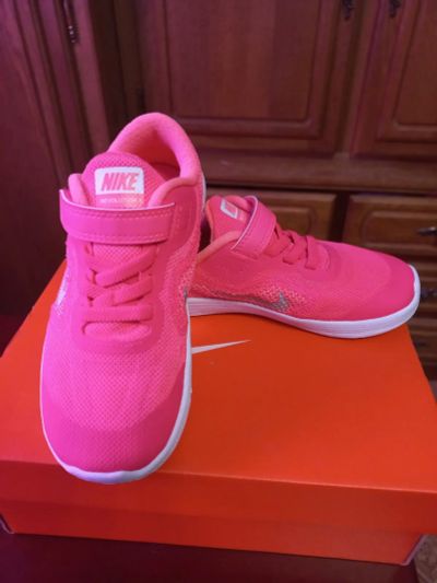 Лот: 21173760. Фото: 1. Кроссовки детские Nike оригинал... Кеды, кроссовки