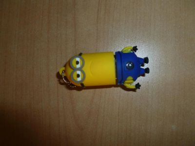 Лот: 3777877. Фото: 1. Usb флешка 8Гб Миньон. Подарки на 8 марта