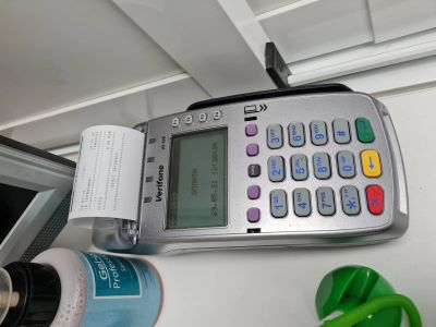 Лот: 18687192. Фото: 1. Платежный терминал VeriFone VX520. Торговое