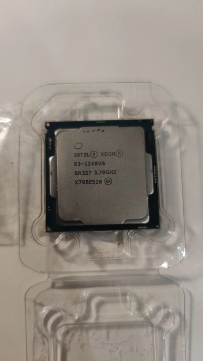 Лот: 18892265. Фото: 1. Серверный процессор Intel Xeon... Процессоры
