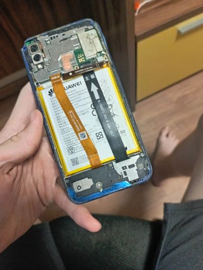 Лот: 25647890. Фото: 1. Huawei P20 Lite. Смартфоны