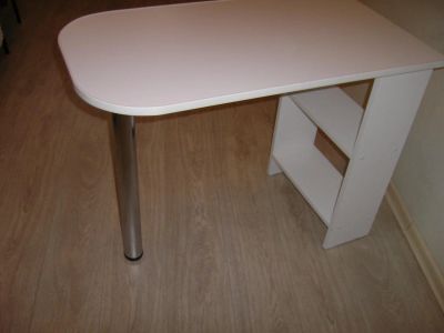 Лот: 8873557. Фото: 1. компактный новый столик. Столы, стулья, обеденные группы