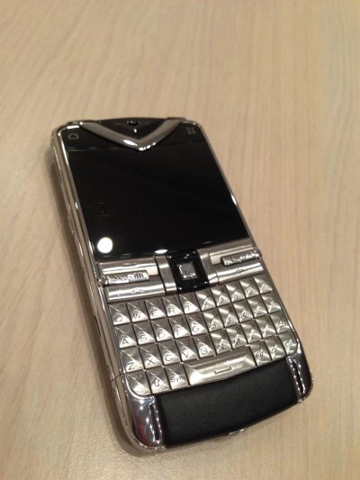 Лот: 3414650. Фото: 1. Vertu Constellation Quest Оригинал... Кнопочные мобильные телефоны
