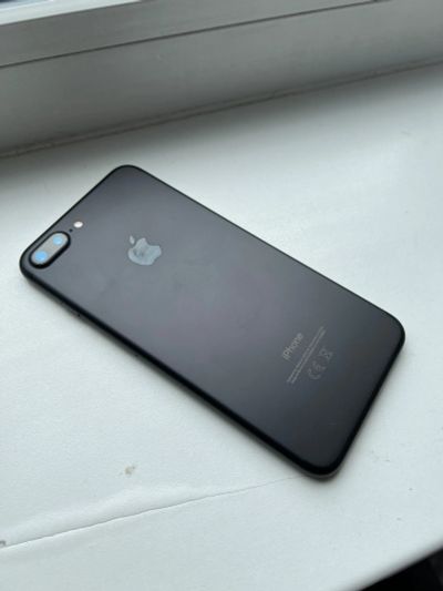 Лот: 20558779. Фото: 1. IPhone 7+. Смартфоны