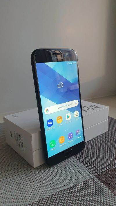 Лот: 15333553. Фото: 1. Samsung Galaxy A5 2017 32 Gb. Смартфоны