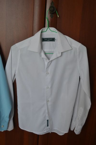 Лот: 21639903. Фото: 1. Белая рубашка "Van Cliff" на мальчика... Рубашки, блузки, водолазки