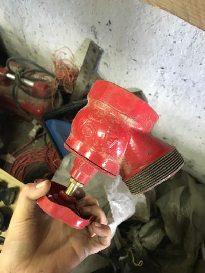 Лот: 25631540. Фото: 1. Пожарный кран вентель. Знаки, таблички
