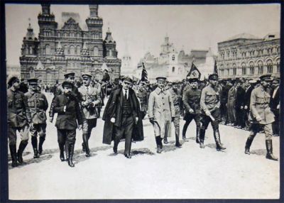 Лот: 6845862. Фото: 1. Открытка Ленин с группой командиров... Открытки, конверты