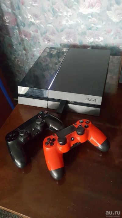 Лот: 9134856. Фото: 1. sony playstation 4 + 2 геймпада... Игровые приставки, консоли