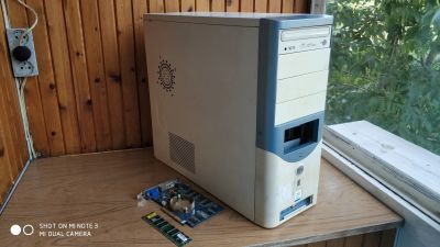 Лот: 11833618. Фото: 1. Старый системный блок, Celeron... Компьютеры в сборе