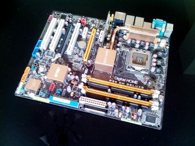 Лот: 3293623. Фото: 1. Asus P5W DH Deluxe. Материнские платы