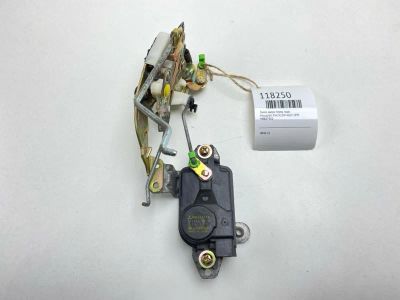 Лот: 25640053. Фото: 1. Замок двери Mitsubishi Rvr 1995... Кузов