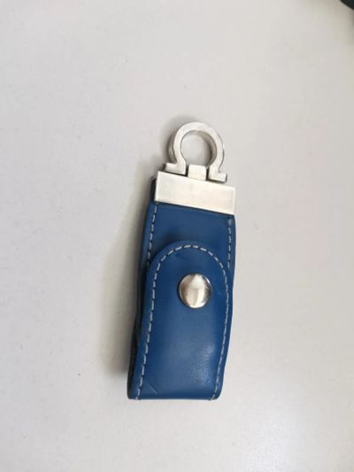 Лот: 23511905. Фото: 1. USB-флеш карта, usb флешка 4 гб. USB-флеш карты