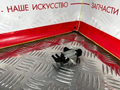 Лот: 16691275. Фото: 1. Клапан электромагнитный Mazda... Электрооборудование