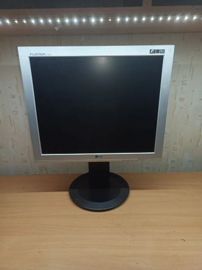 Лот: 22693858. Фото: 1. Монитор LG L1932P. ЖК-мониторы