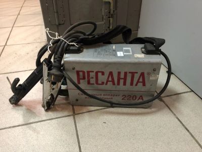 Лот: 12091520. Фото: 1. Сварочный аппарат Ресанта САИ220... Сварочные аппараты