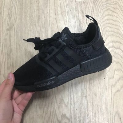 Лот: 11679570. Фото: 1. Кроссовки Adidas Nmd черные. Кеды, кроссовки, слипоны