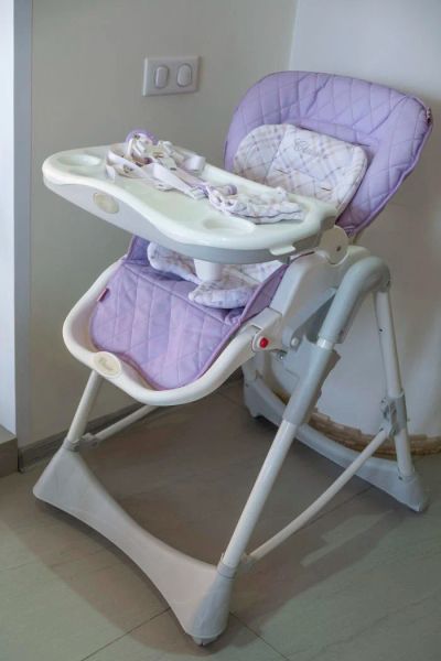 Лот: 11341924. Фото: 1. Стульчик для кормления Happy Baby... Стульчики для кормления