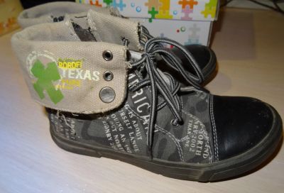 Лот: 12079781. Фото: 1. Ботинки "Buddy Dog" (32 р-р). Ботинки