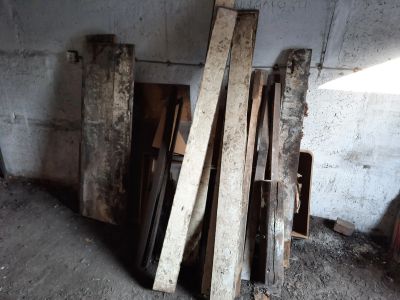 Лот: 21509658. Фото: 1. Доски на дрова бесплатно. Дрова, горбыль