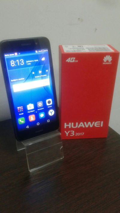 Лот: 12242084. Фото: 1. Смартфон huawei y3 2017. Смартфоны