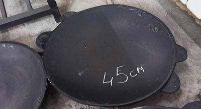 Лот: 25437717. Фото: 1. Садж чугунный 45см. Сковороды и сотейники