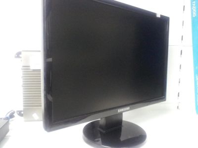 Лот: 6923072. Фото: 1. Монитор Samsung 943NWX. ЖК-мониторы