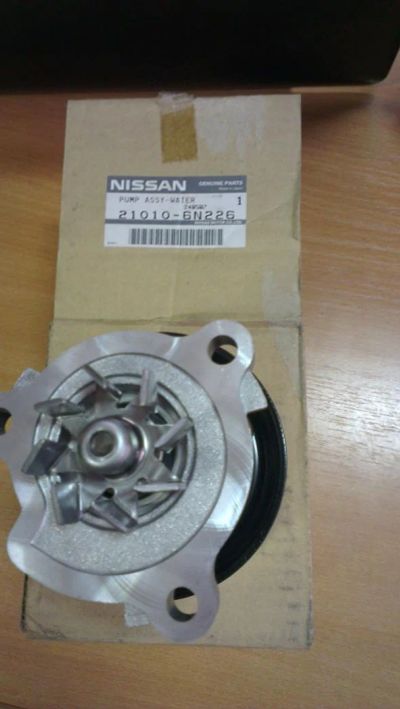 Лот: 5225555. Фото: 1. Помпа Nissan QR20/QR25 21010-6N226. Двигатель и элементы двигателя