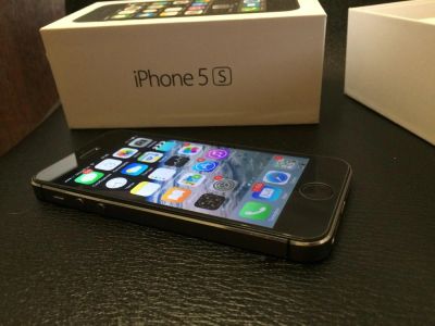 Лот: 7467948. Фото: 1. iPhone 5s 16Gb Space Gray. iOS... Смартфоны