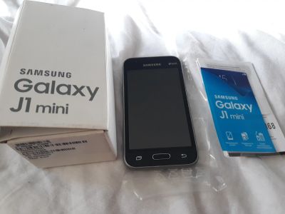 Лот: 12263206. Фото: 1. Смартфон Samsung Galaxy J1 Mini... Смартфоны