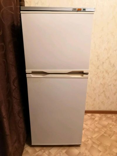 Лот: 12952653. Фото: 1. Холодильник Бирюса. Холодильники, морозильные камеры