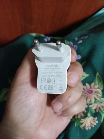 Лот: 25783424. Фото: 1. Realme 30w оригинальный блок питания... Зарядные устройства, блоки питания, адаптеры сетевые для смартфонов
