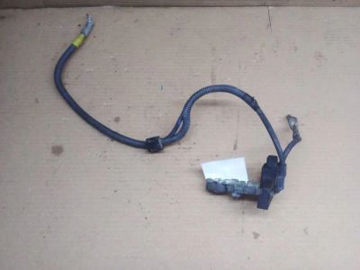 Лот: 21403406. Фото: 1. клемма аккумулятора Toyota Vitz... Двигатель и элементы двигателя