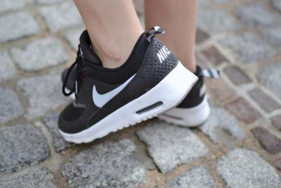 Лот: 6091394. Фото: 1. Air max thea. Кеды, кроссовки, слипоны