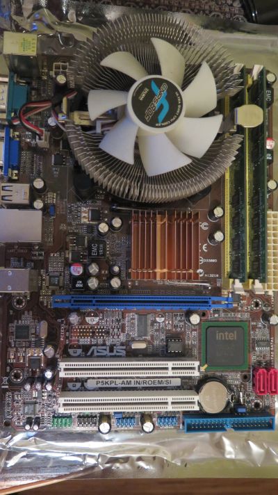 Лот: 15138169. Фото: 1. Материнская плата ASUS P5KPL-AM... Комплекты запчастей
