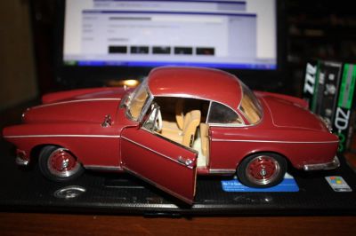 Лот: 4014691. Фото: 1. 1:18 BMW 503 1956 год Модель. Автомоделизм