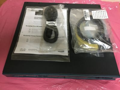 Лот: 11794506. Фото: 1. Маршрутизатор Cisco 2811. Маршрутизаторы (роутеры)
