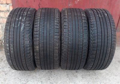 Лот: 3025845. Фото: 1. Зимняя резина 215 50 R17 Michelin. Шины