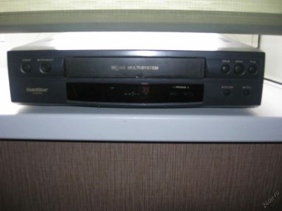 Лот: 5721648. Фото: 1. Видеомагнитофон GoldStar R-Q21NW. Видеомагнитофоны
