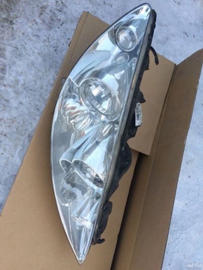 Лот: 12960506. Фото: 1. Передняя фара Peugeot 308 правая. Оптика и освещение