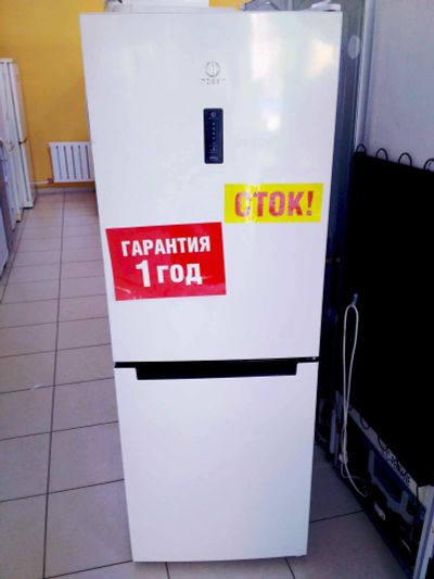 Лот: 13884086. Фото: 1. Холодильник indesit df 5160 w... Холодильники, морозильные камеры