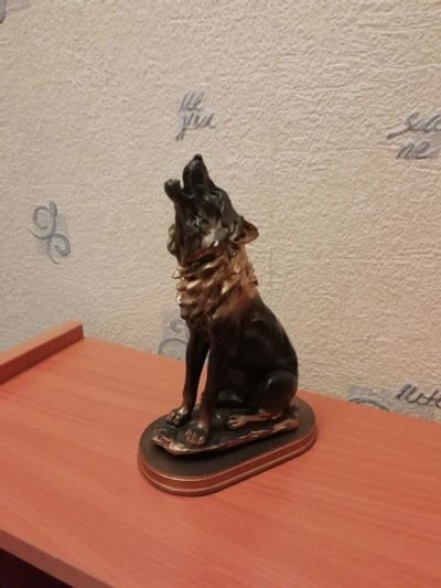 Лот: 20031423. Фото: 1. Статуэтка Волк. Фигурки, статуэтки