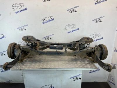 Лот: 24965168. Фото: 1. балка поперечная Ford Focus CB4. Двигатель и элементы двигателя